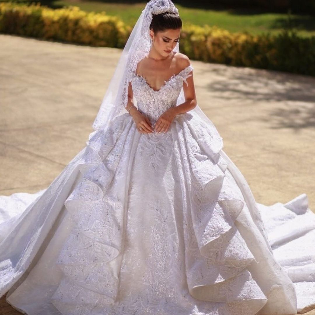 Gorgeous Off-the-shoulder Lace Wedding Dress for Your Big Day