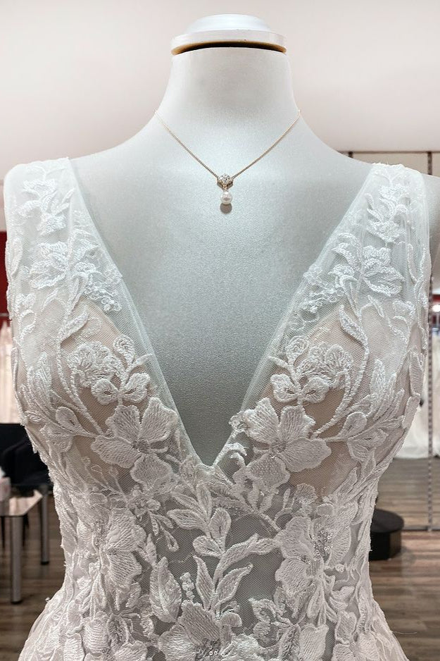 Modest Long A-line Deep V-neck Sleeveless Wedding Dress with Open Back Tulle and Appliques Lace