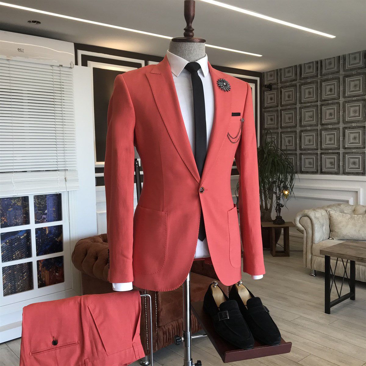 Simple Red Peaked Lapel Blazer Suit With 2 Flaps for Marriage