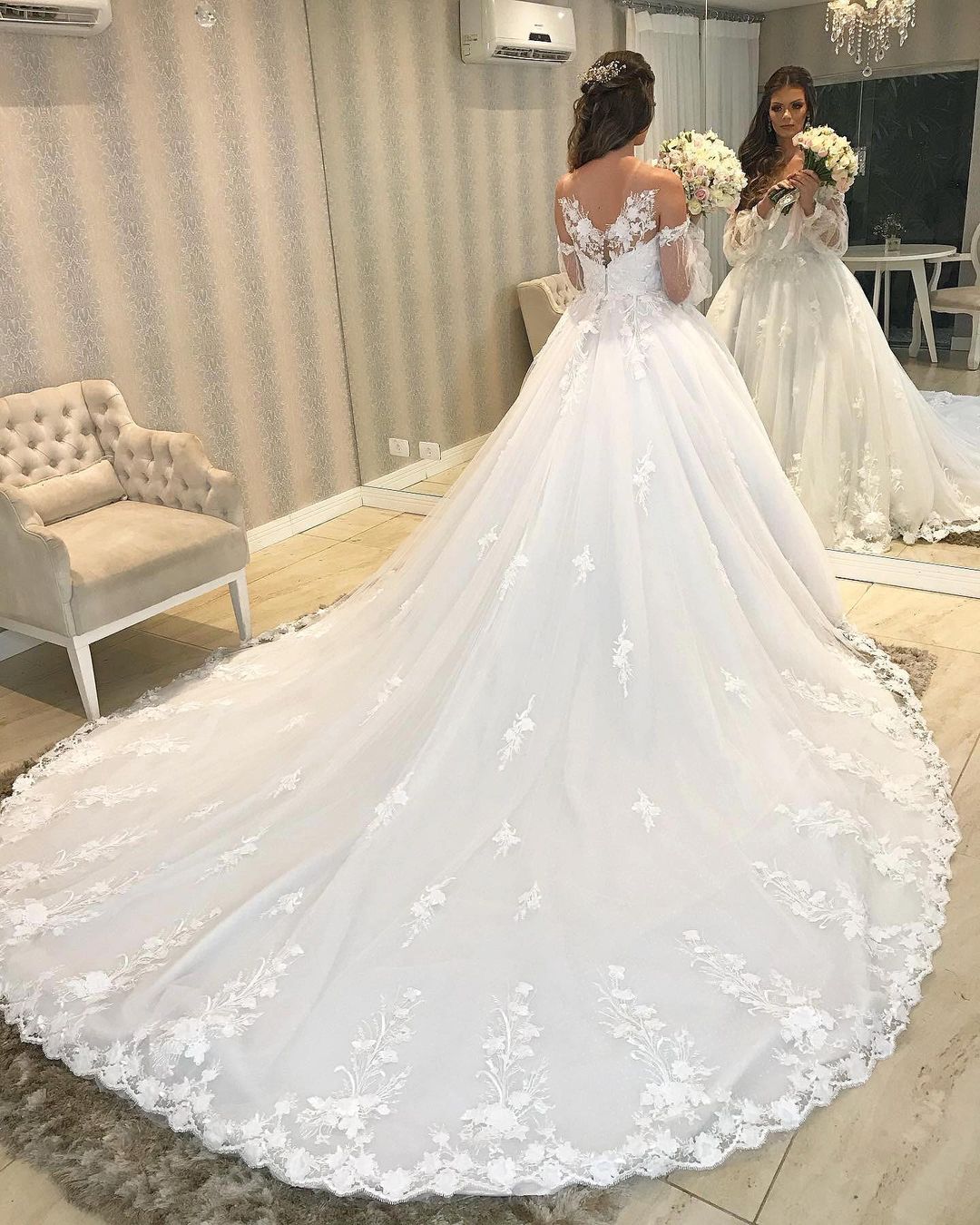 Elegant Long Princess Off-the-shoulder Wedding Dress with Tulle Bubble Sleeves