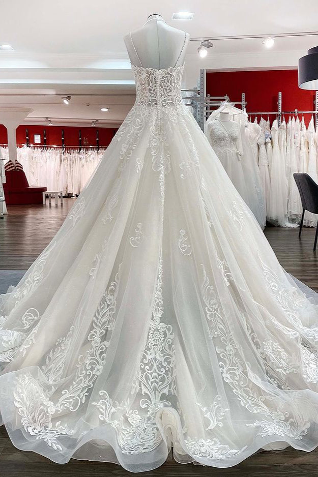 Elegant V-neck Tulle Wedding Dress With Lace Ruffles