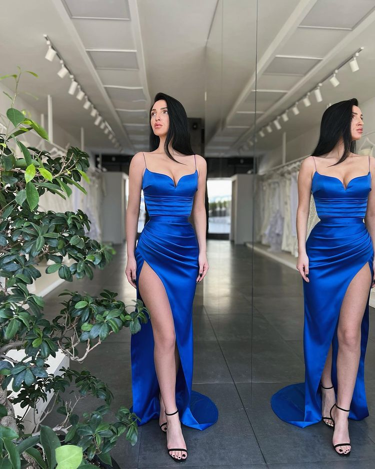 Royal Blue Mermaid Evening Dress with Spaghetti Straps and Split