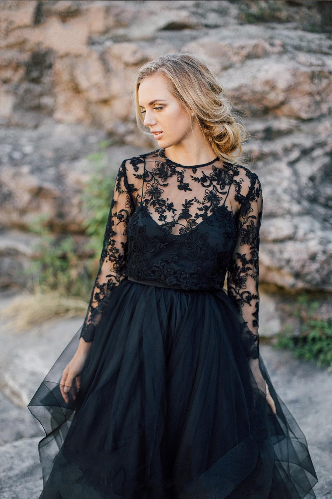 Vintage Black A-Line Long Sleeves Wedding Dress with Ruffles and Appliques Lace Tulle