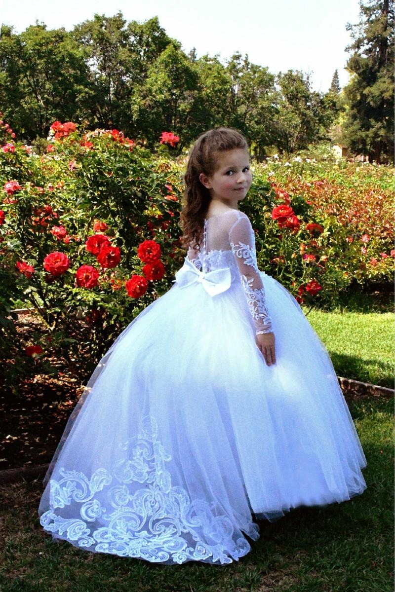 Beautiful Puffy Long Sleeve Flower Girls Dresses With Lace Beads Appliques