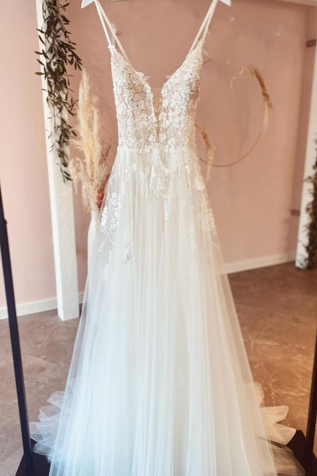 Beautiful Appliques Lace A-line Backless Wedding Dresses