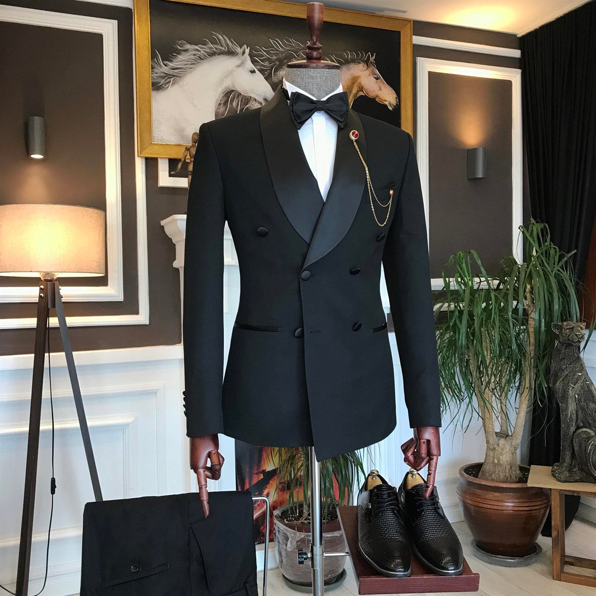 Abner Stylish Black Double Breasted Slim Fit Tailored Men Suit with Shawl Lapel