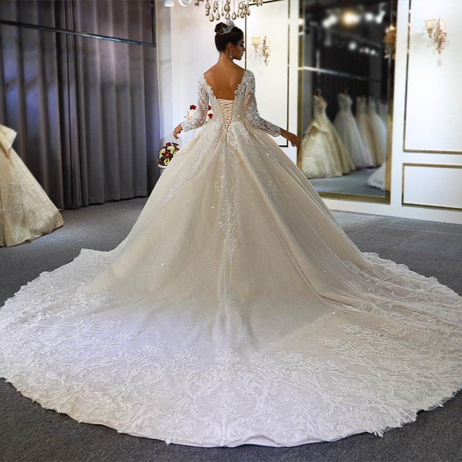 Classy A-Line Sweetheart Wedding Dress with Appliques Lace Sequins